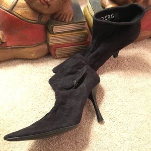 BCBG Suede Booties Sz 6.3.5" heel